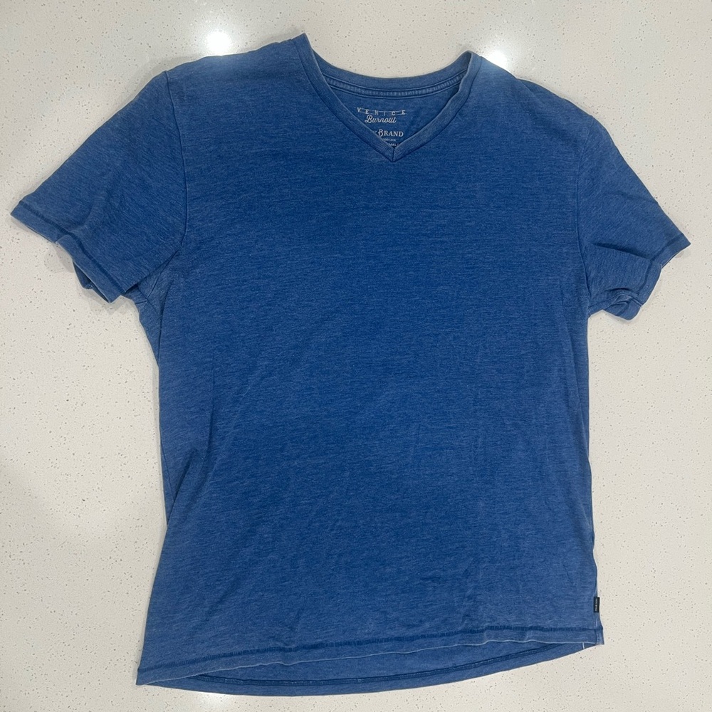 Lucky Brand Men's Blue V-Neck Tee Size Large